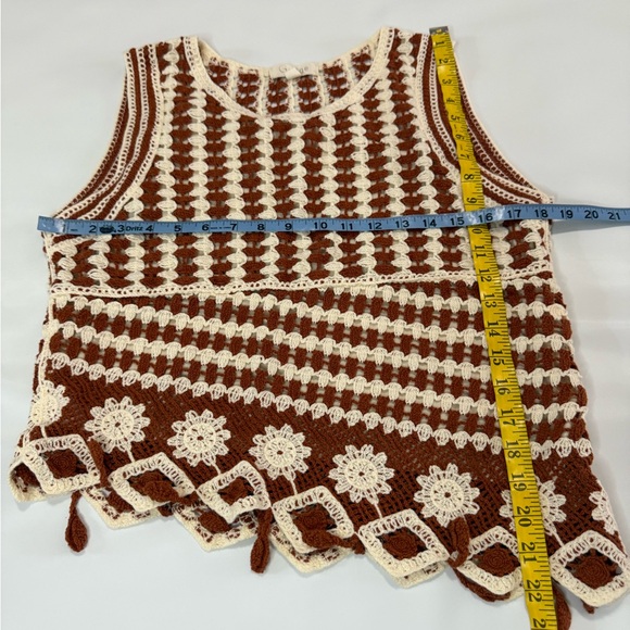 GREIGE Brown and White Crochet Sleeveless cropped top in size XL - Picture 6 of 12